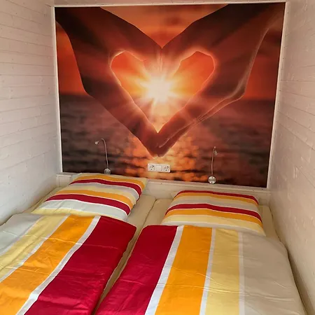 Ботель Hausboot Bali Фемарн