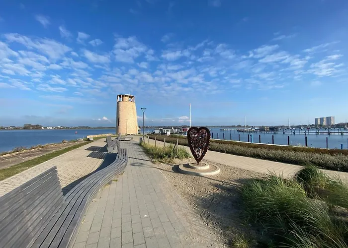 Botel Hausboot Bali *