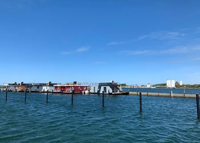 Hausboot Bali Botel Fehmarn