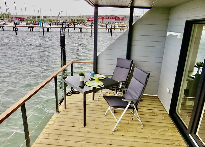 Hausboot Bali Botel Fehmarn